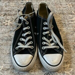 Women’s Converse Allstar, size 7